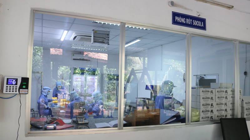 Hình ảnh nhà máy sản xuất socola